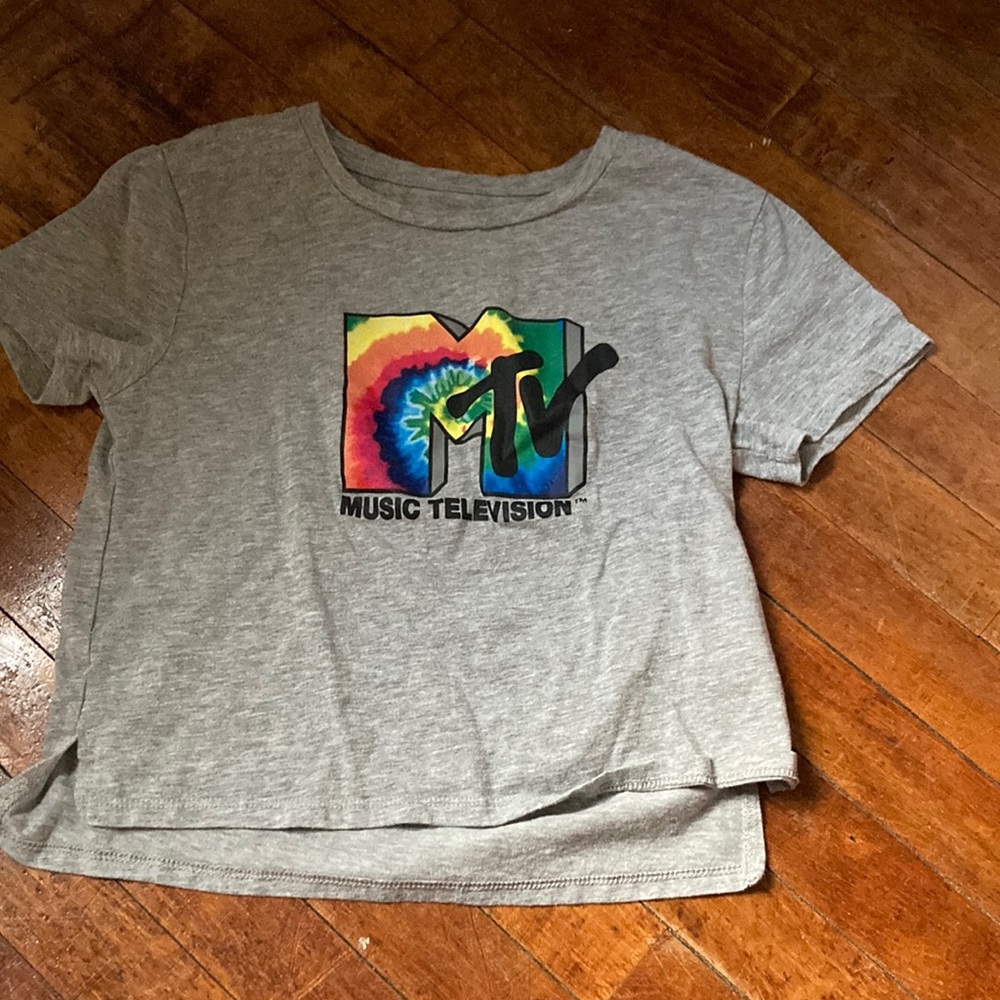 Brand new MTV gray flowy crop
